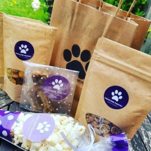 Charcoal Delights: Canine Cleansing Treats Gift Box